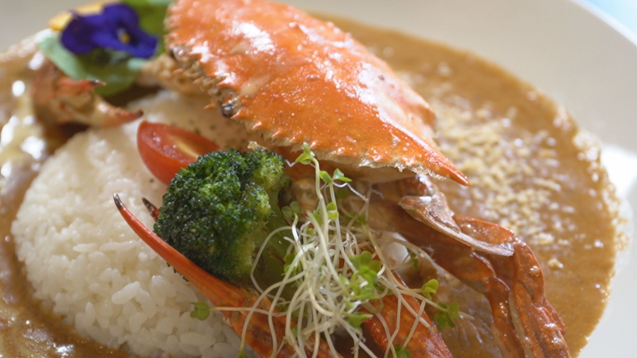 「渡り蟹のトマトクリームカレー」元イタリアンの料理人が作る唯一無二のカレーが凄い！