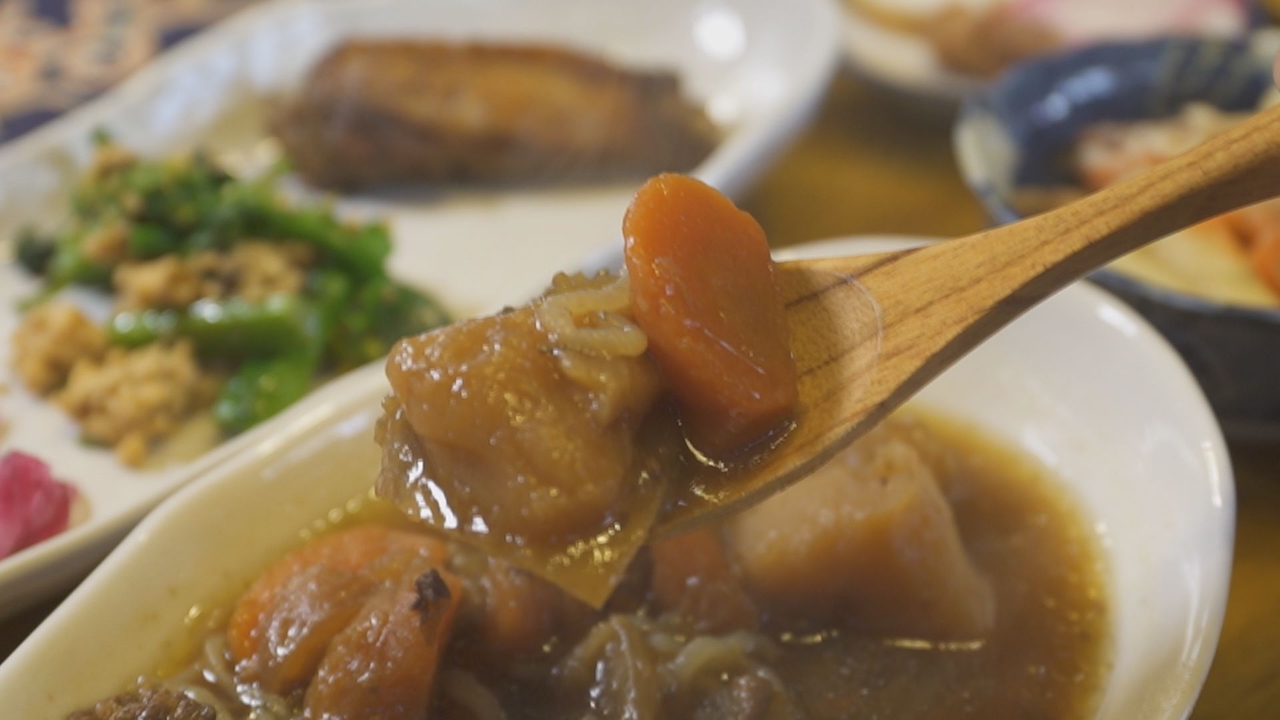 「肉じゃがセット」素材の味を壊さない。 心温まる家庭料理