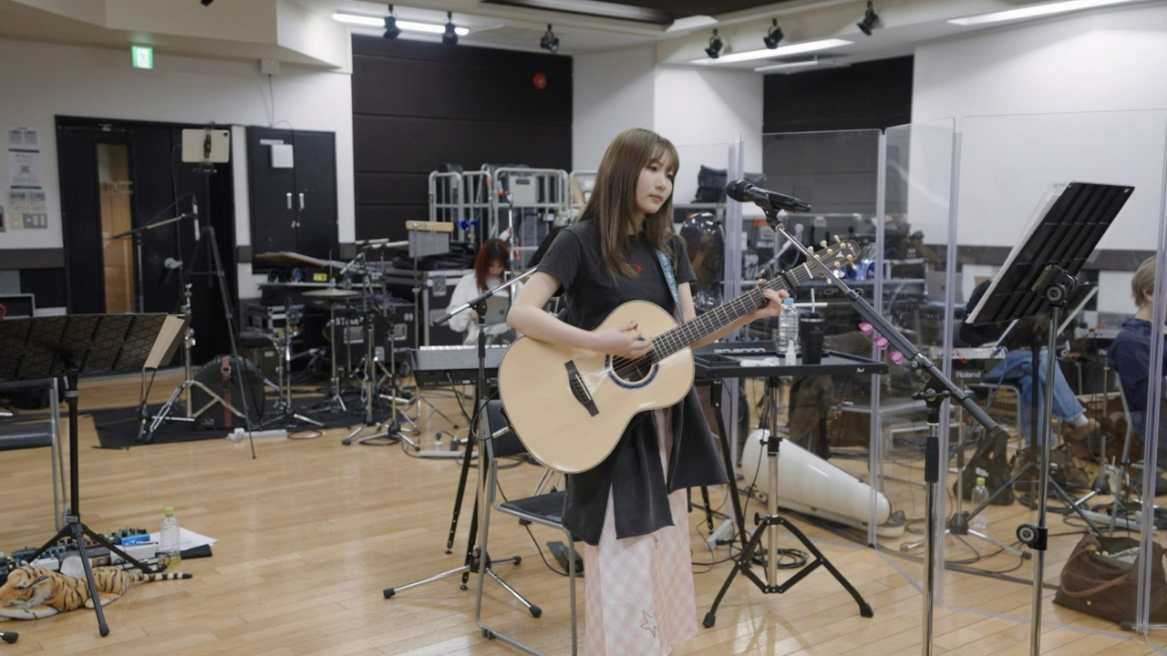初海外ソロライブの舞台裏に密着!貴重なオフシーンと素顔