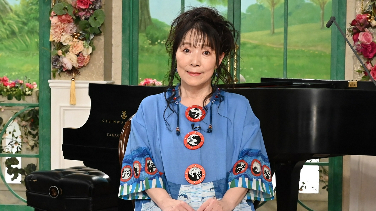 〈尾崎亜美〉デビュー50周年！世界的ベーシストの夫と贅沢メドレー
