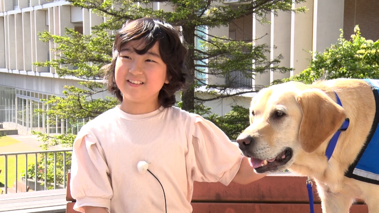 闘病中の子供にパワーを届けるワンコ。人生の最期に寄り添う看取り犬